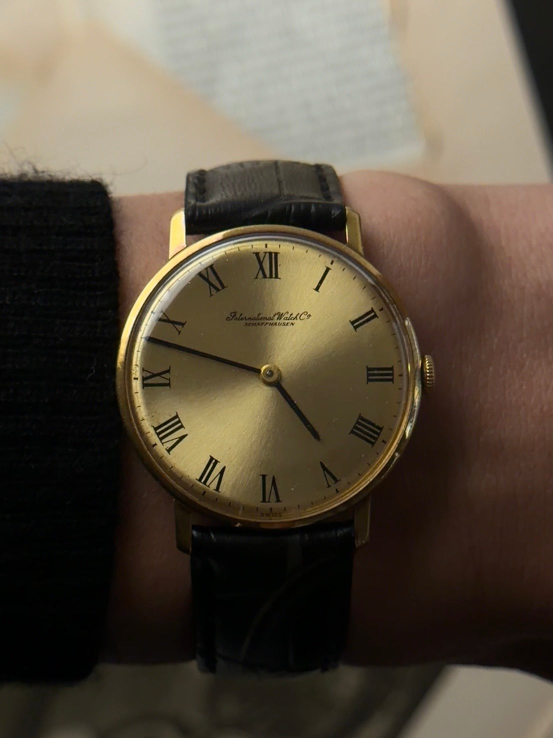 IWC R2500 18k Yellow Gold 1970s