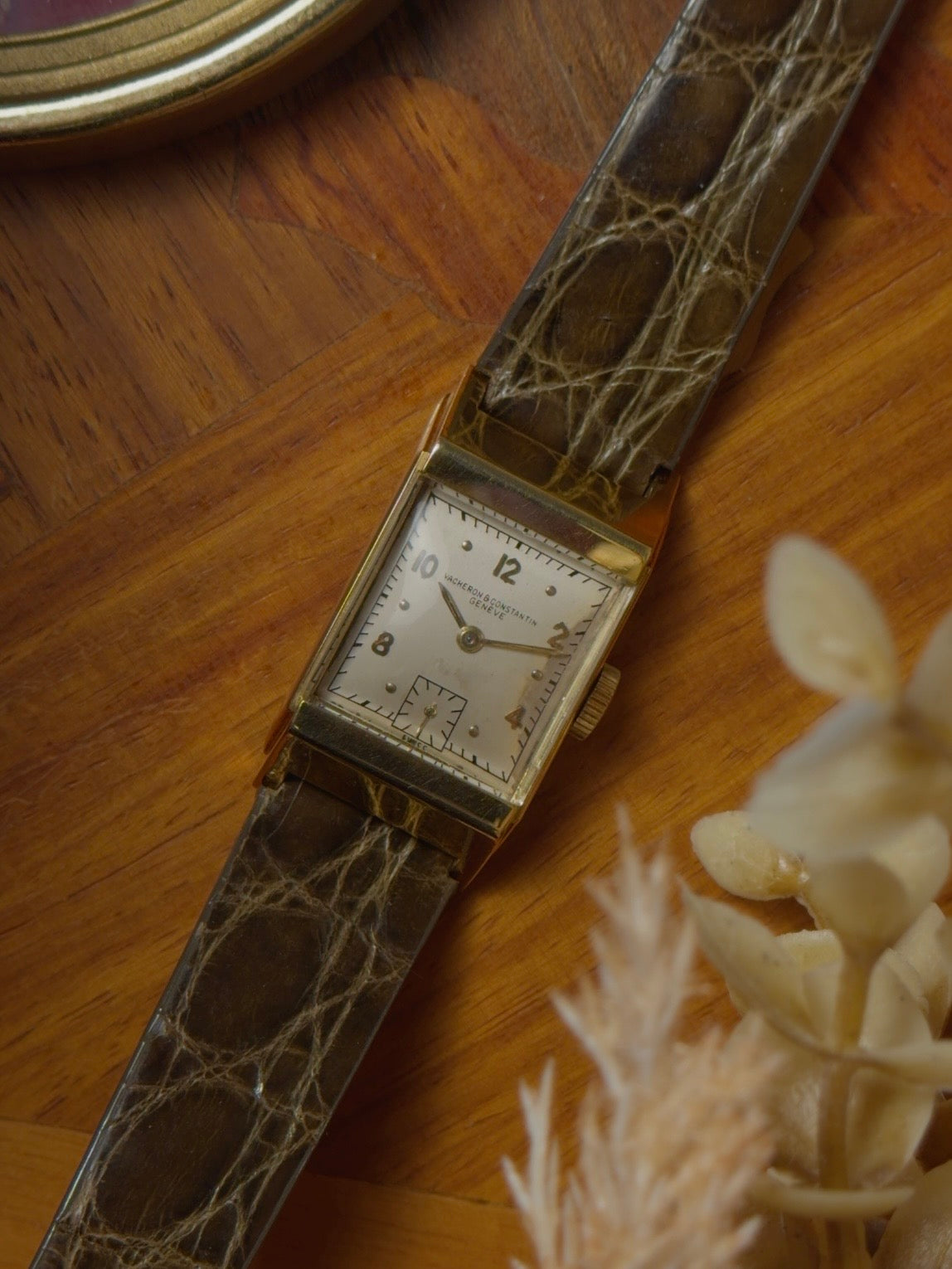 VACHERON CONSTANTIN 18k REQUTANGULAR 1940s