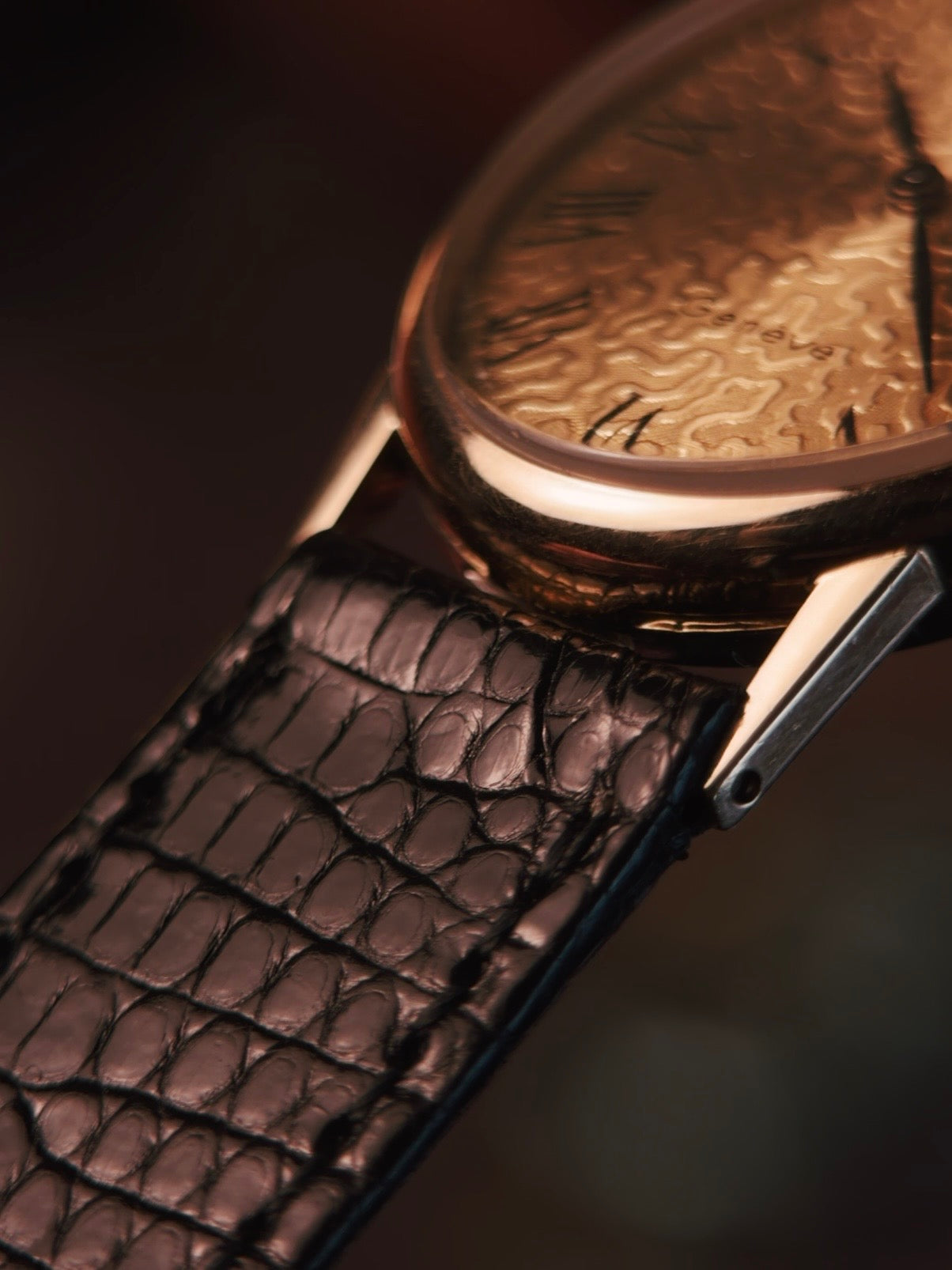 OMEGA Geneve GP Oval Texture 1970s