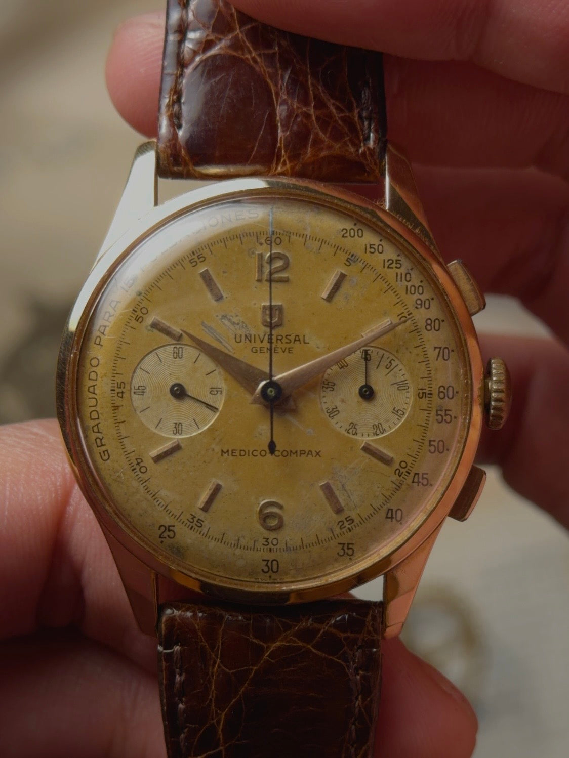 UNIVERSAL GENEVE 18k MEDICO COMPAX 1950s