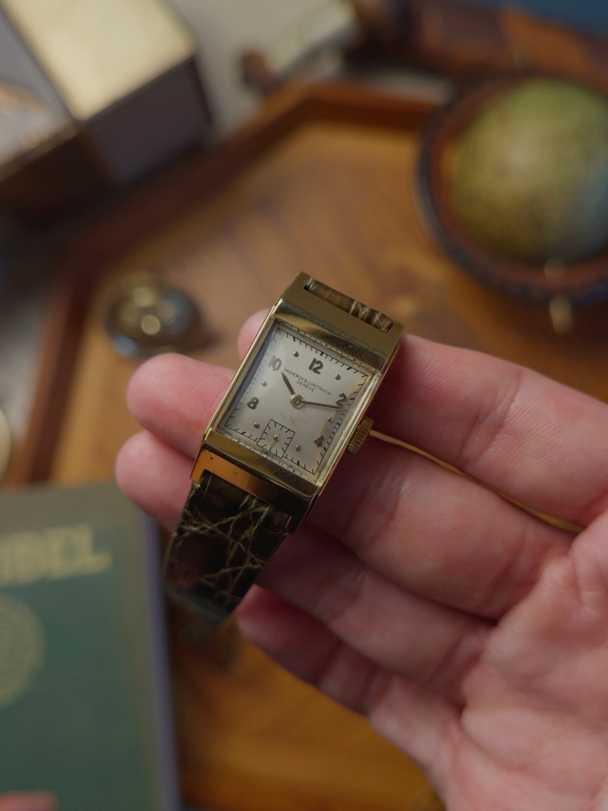 VACHERON CONSTANTIN 18k REQUTANGULAR 1940s