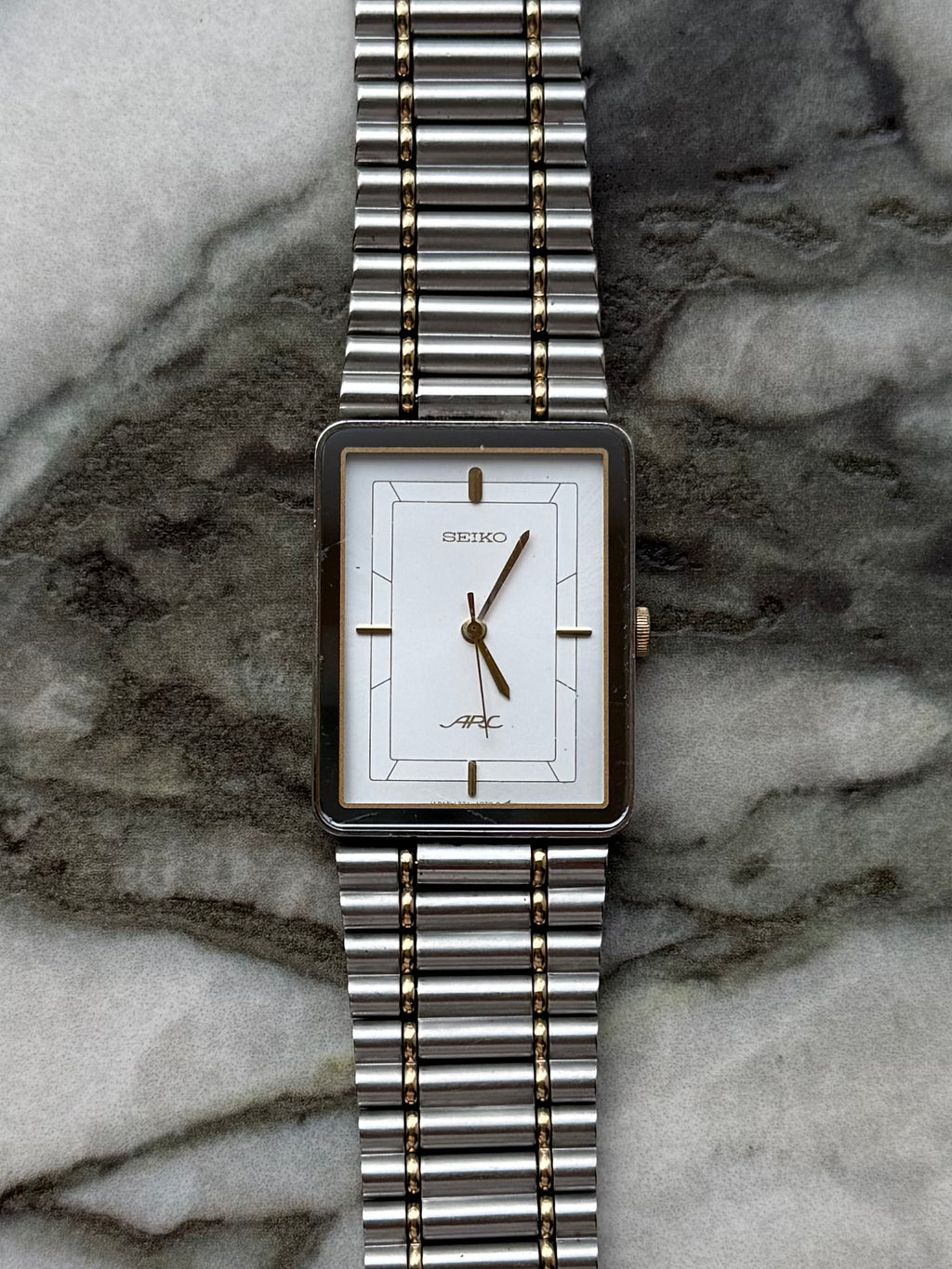 SEIKO ARC “Double Frame Dial” Quartz 1985s
