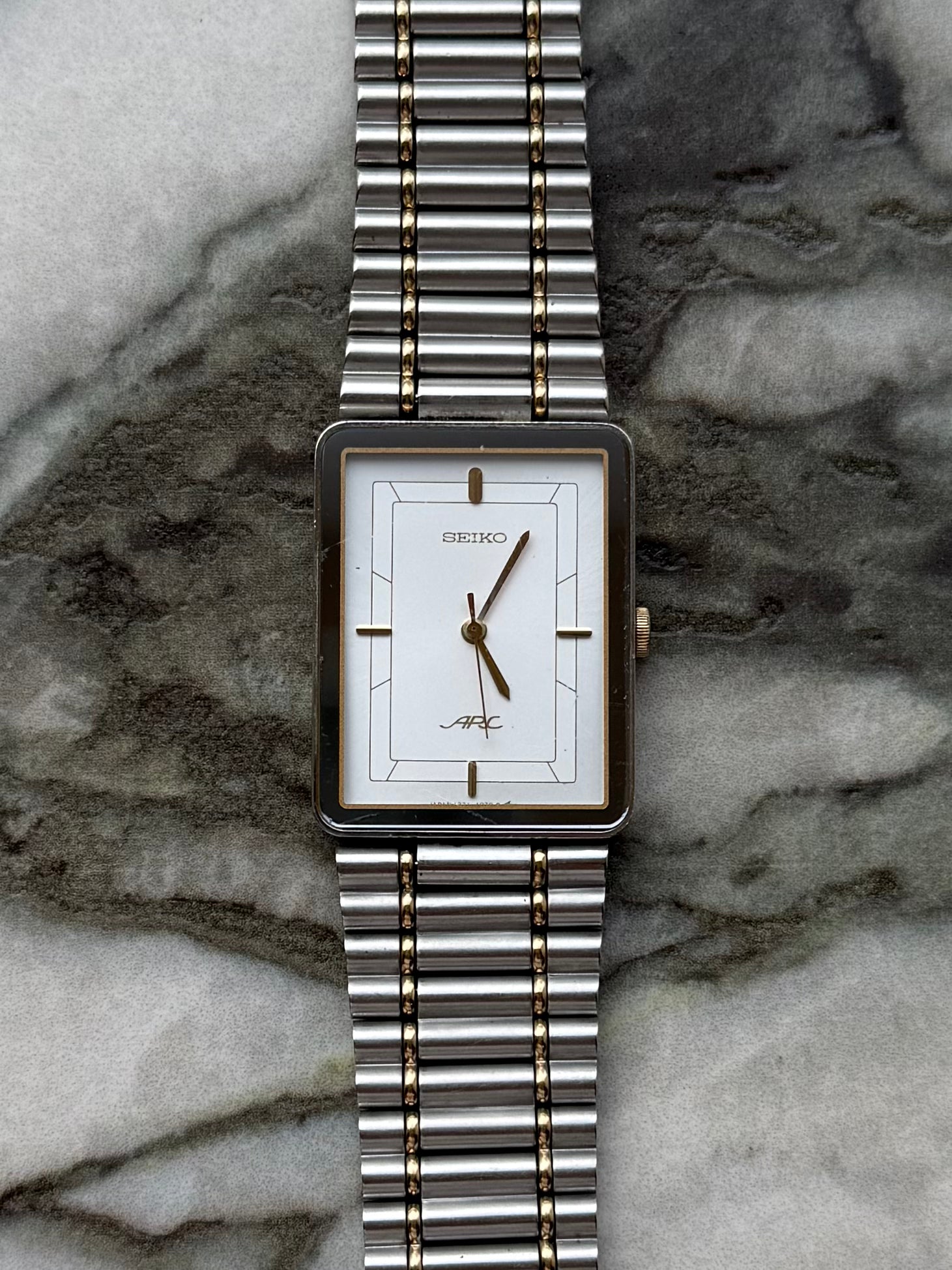 SEIKO ARC “Double Frame Dial” Quartz 1985s