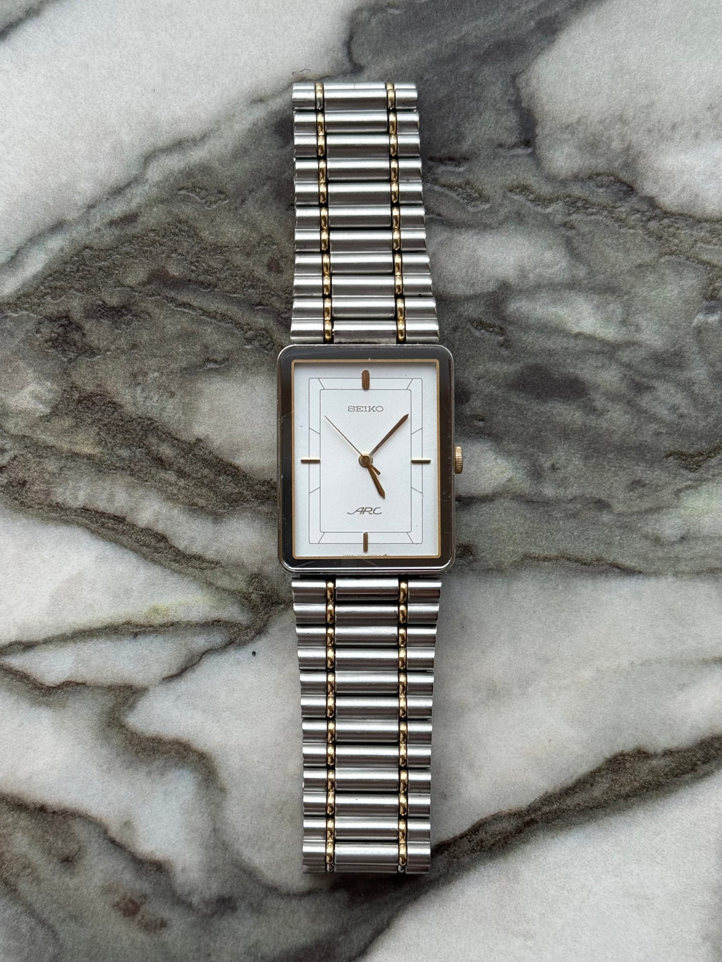 SEIKO ARC “Double Frame Dial” Quartz 1985s