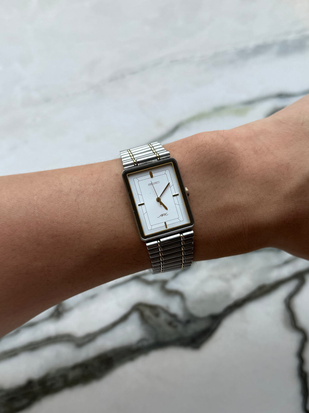 SEIKO ARC “Double Frame Dial” Quartz 1985s