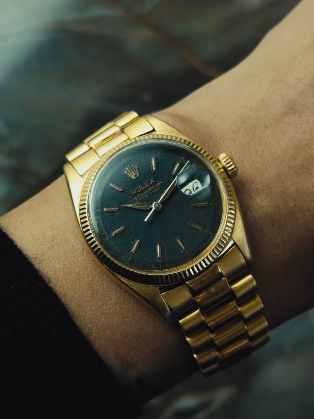 ROLEX 18K Solid Gold Oyster Perpetual Datejust Black Gloss Dial 1965s