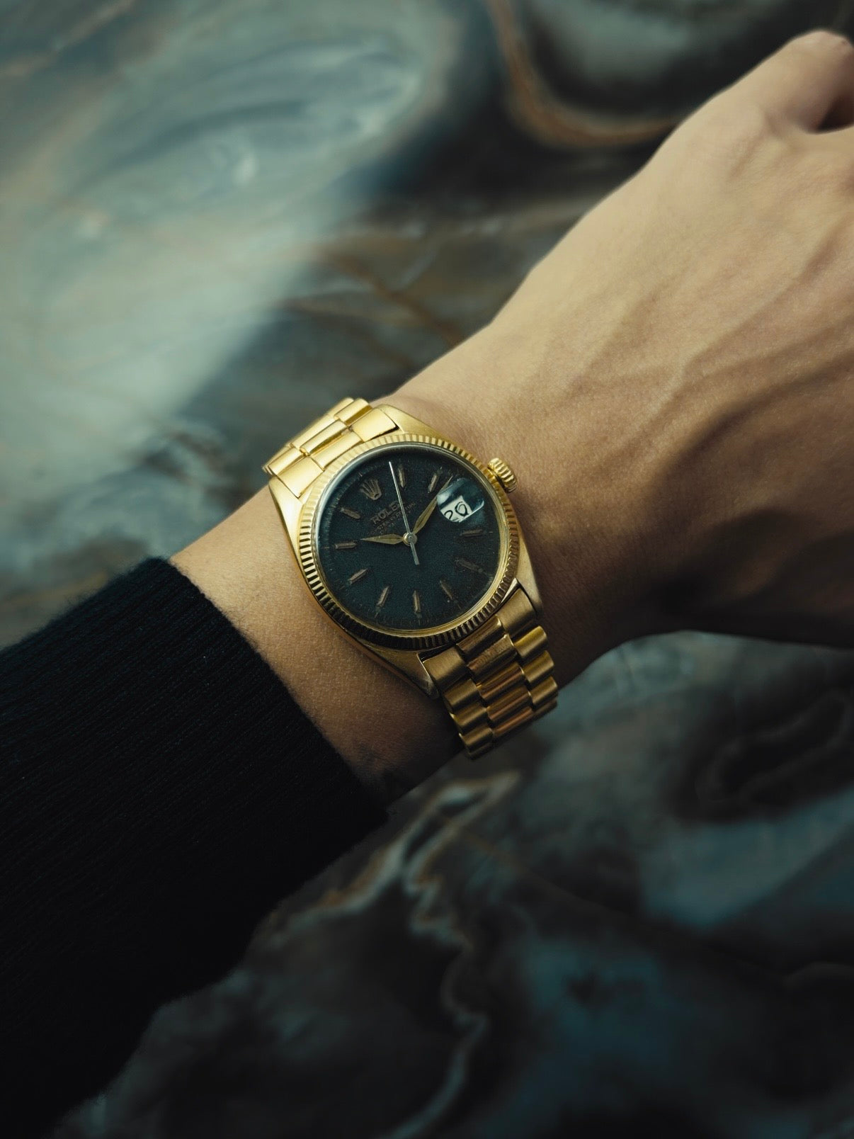 ROLEX 18K Solid Gold Oyster Perpetual Datejust Black Gloss Dial 1965s