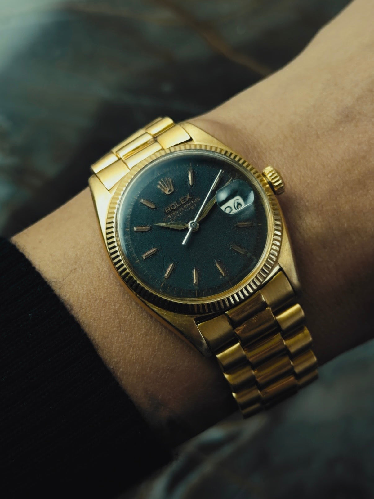ROLEX 18K Solid Gold Oyster Perpetual Datejust Black Gloss Dial 1965s
