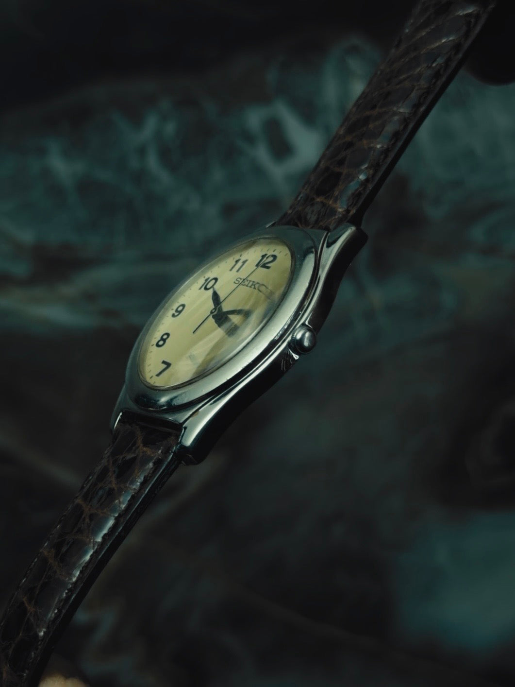 SEIKO AVENUE Arabic Dial Quartz 1993s