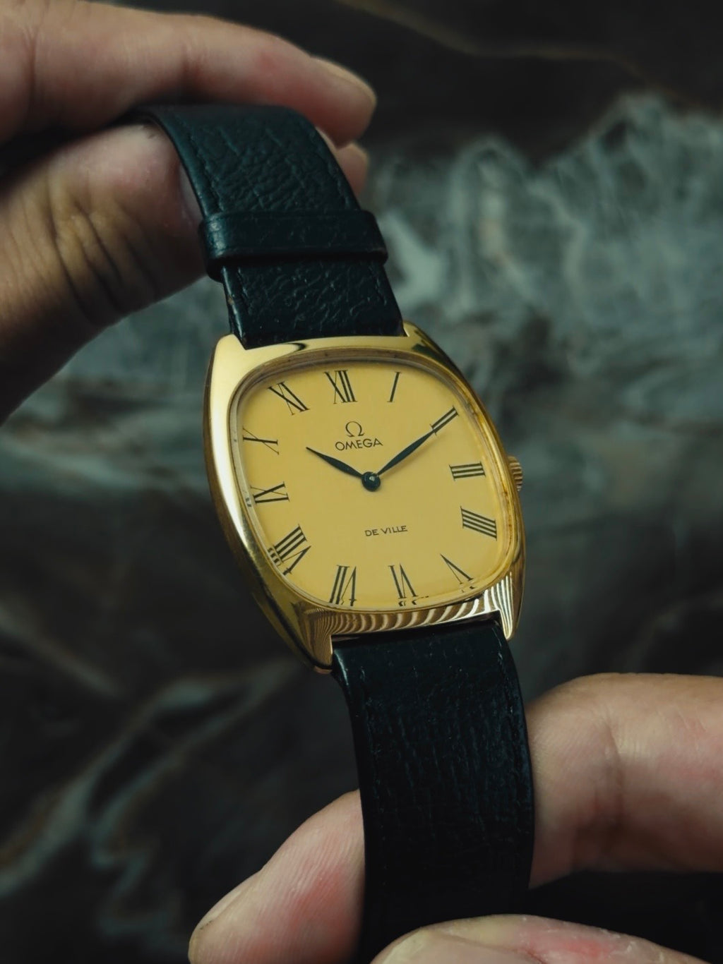 OMEGA De Ville Tonneau Roman Dial 1970s