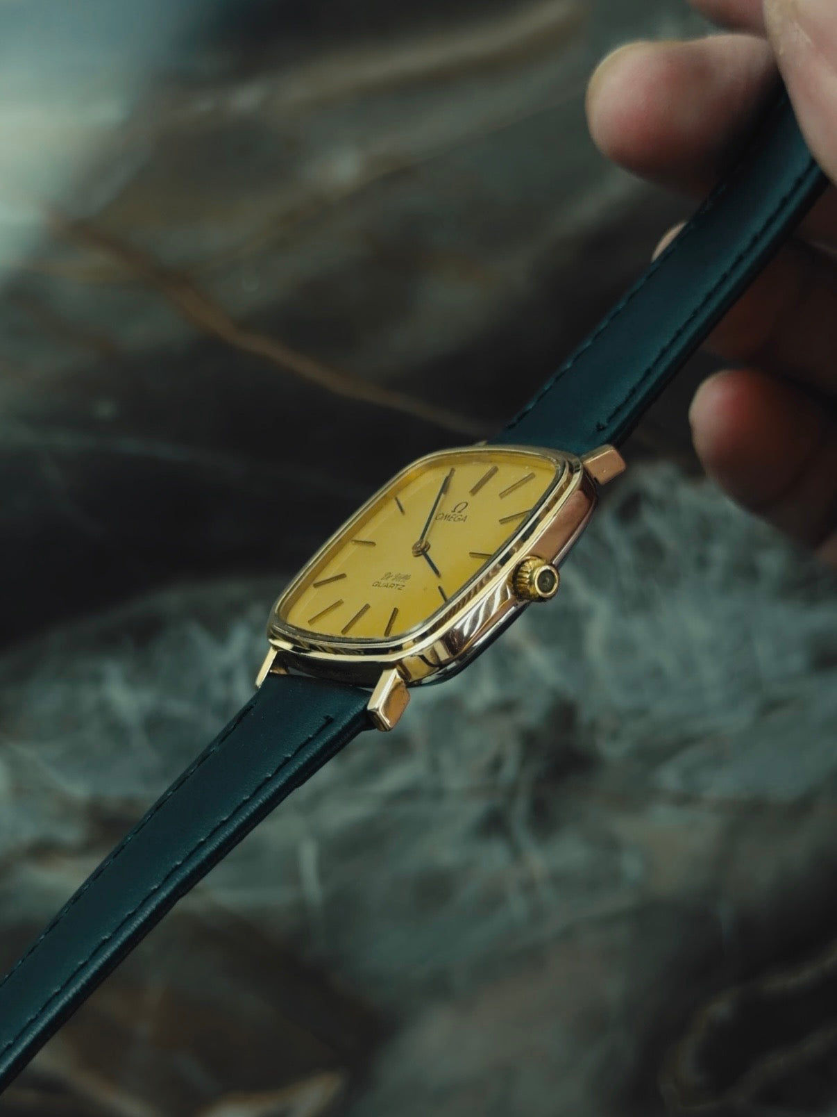 OMEGA De Ville Quartz Champagne Gold Dial 1970s