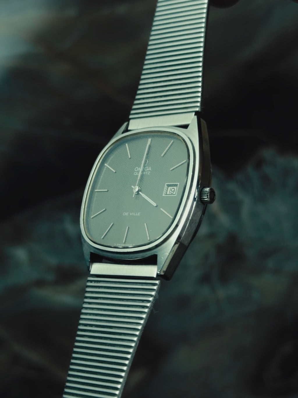 OMEGA De Ville Herringbone Dial Cushion Case 1970s