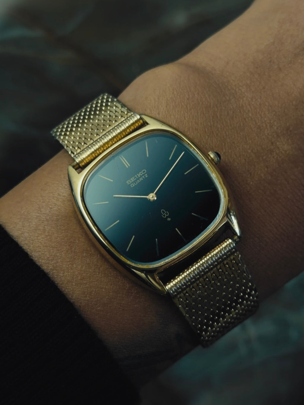 SEIKO Black Dial Gold Tonneau Quartz 1970s