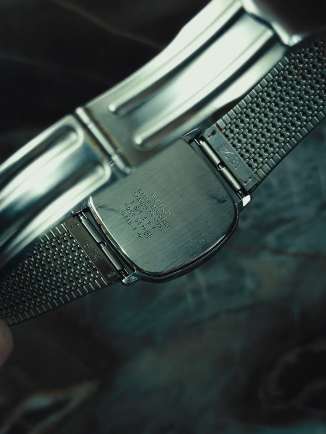 SEIKO Silver Texture Dial Cushion Case Quartz 1980s
