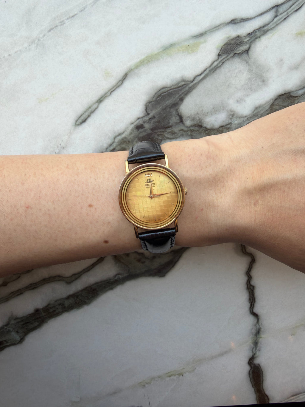 SEIKO Quartz Gold Textured Dial 1988