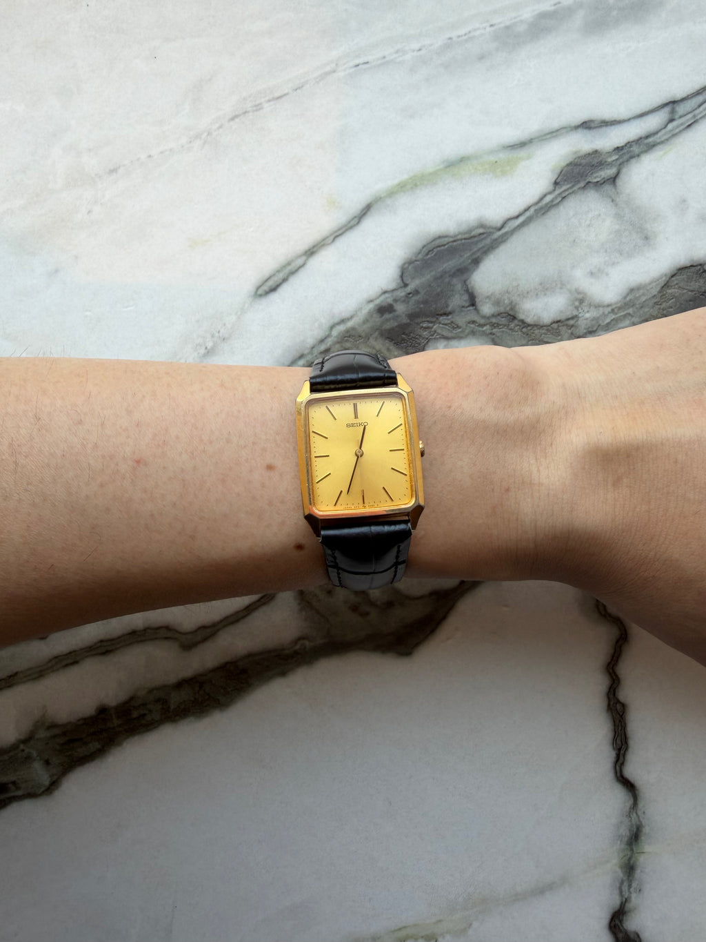SEIKO Quartz “Gold Square” 1990
