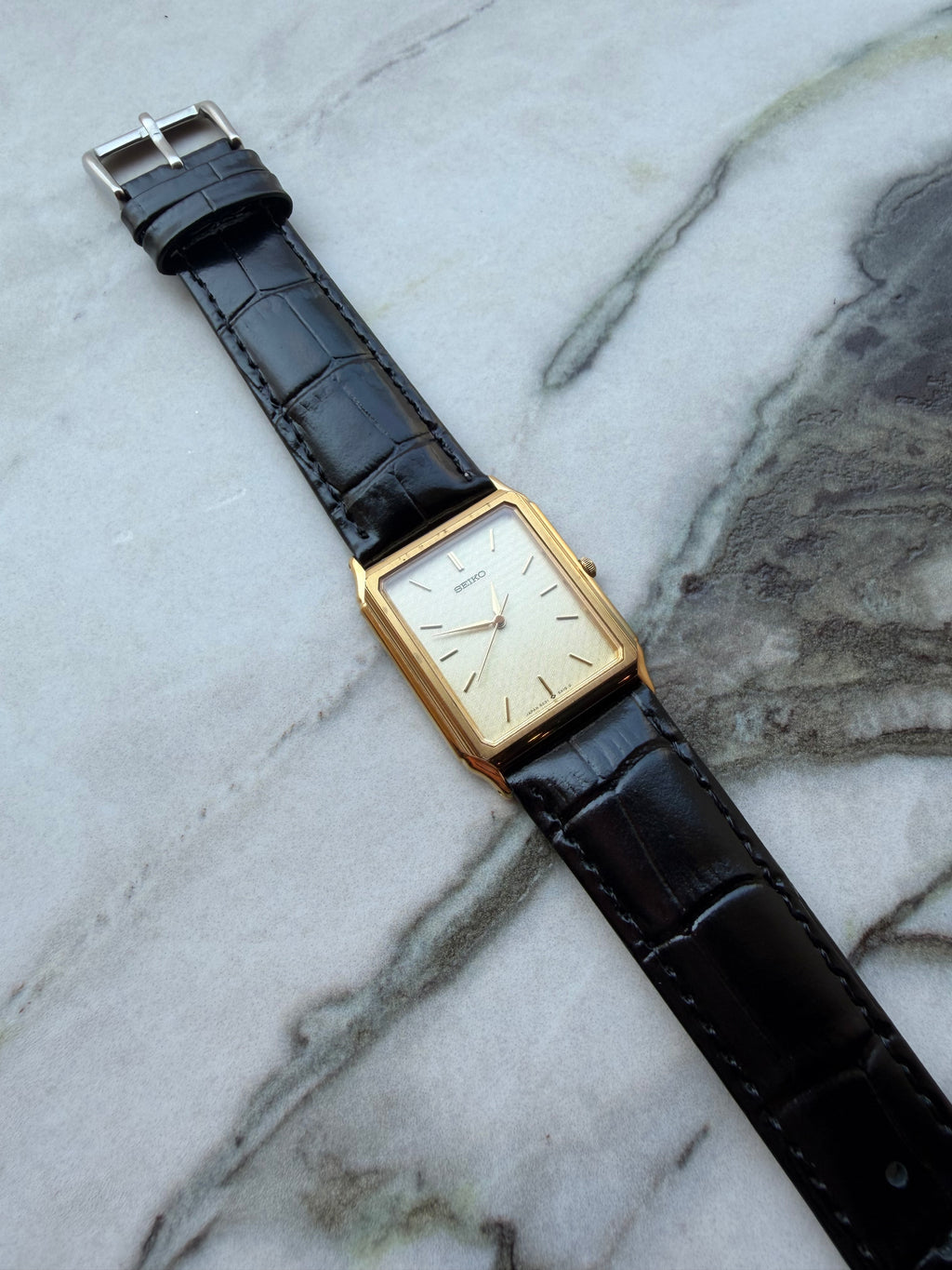 SEIKO Rectangular Gold Texture Dial Quartz 1991