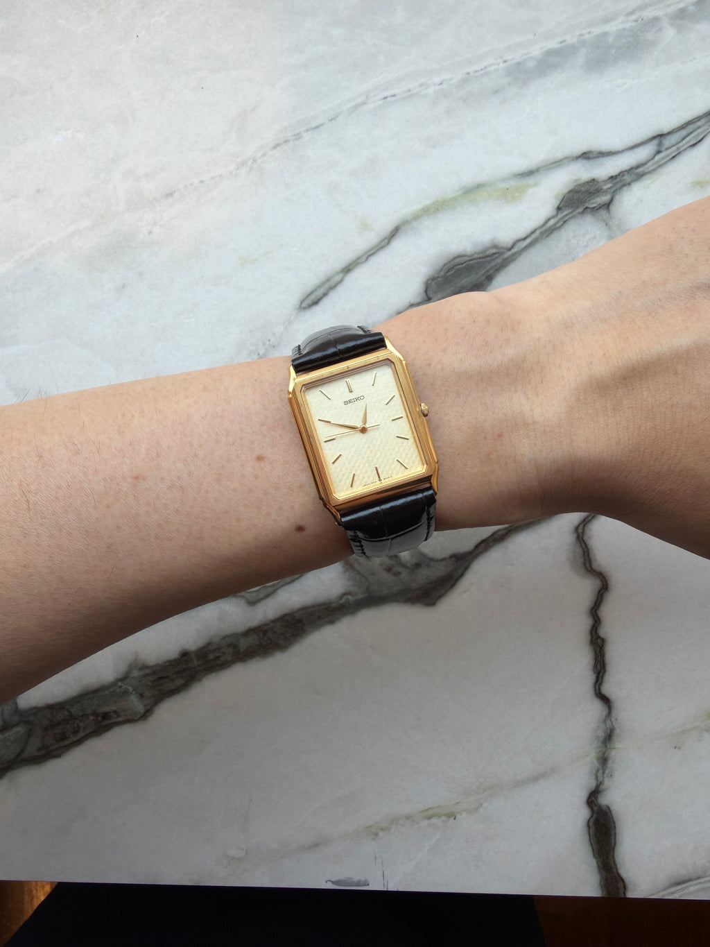 SEIKO Rectangular Gold Texture Dial Quartz 1991