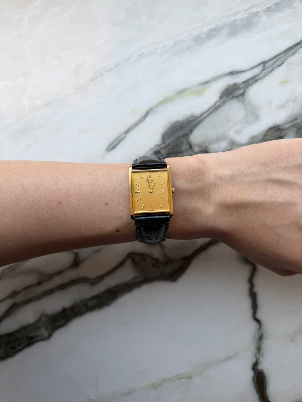 SEIKO Quartz “Gold Tank”1987s