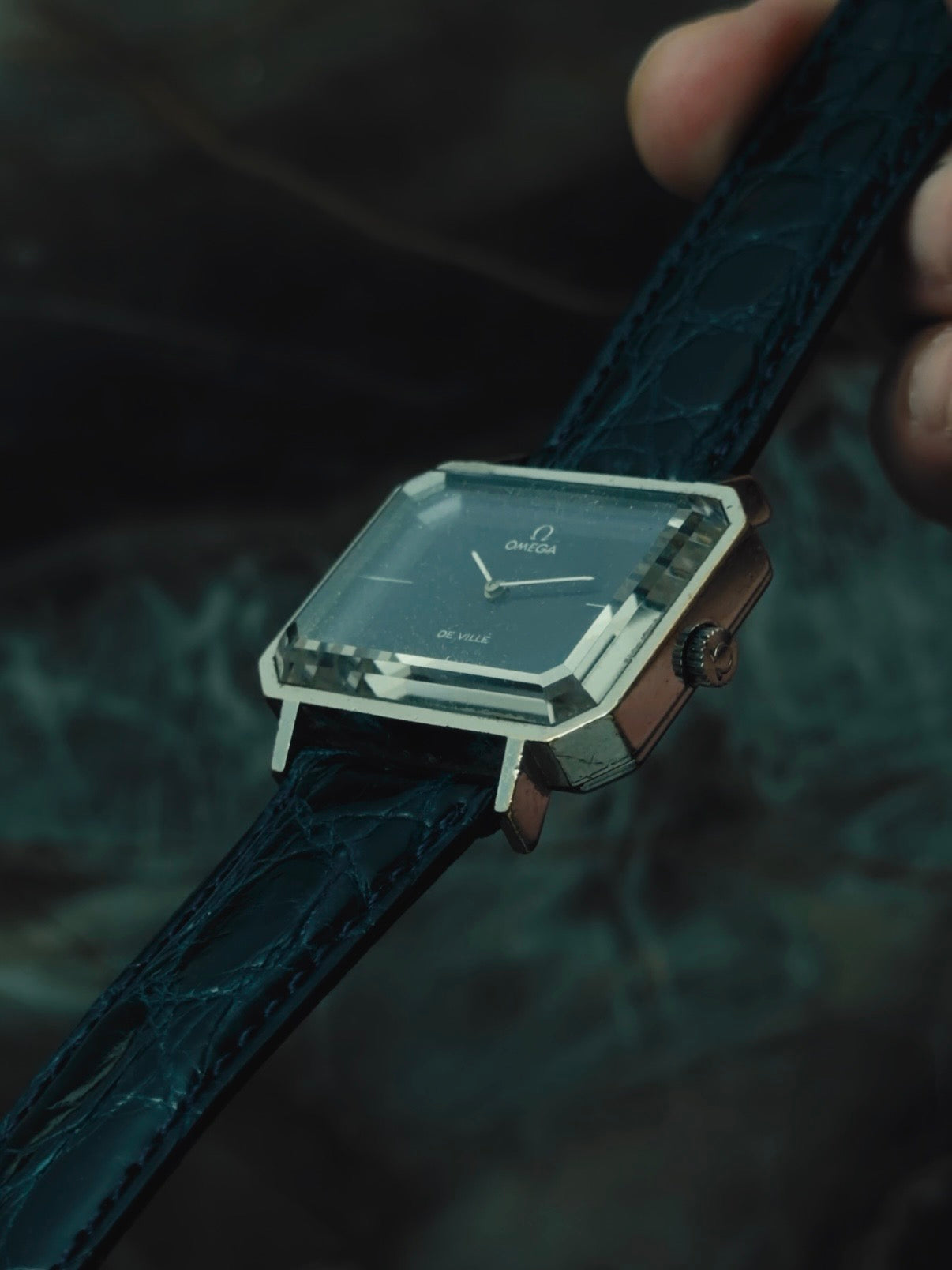 OMEGA De Ville Andrew Grima Faceted Crystal Blue Dial 1970s
