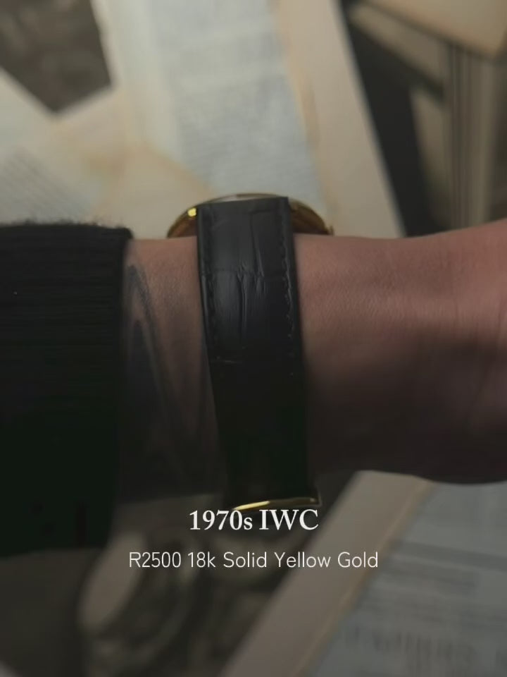 IWC R2500 18k Yellow Gold 1970s