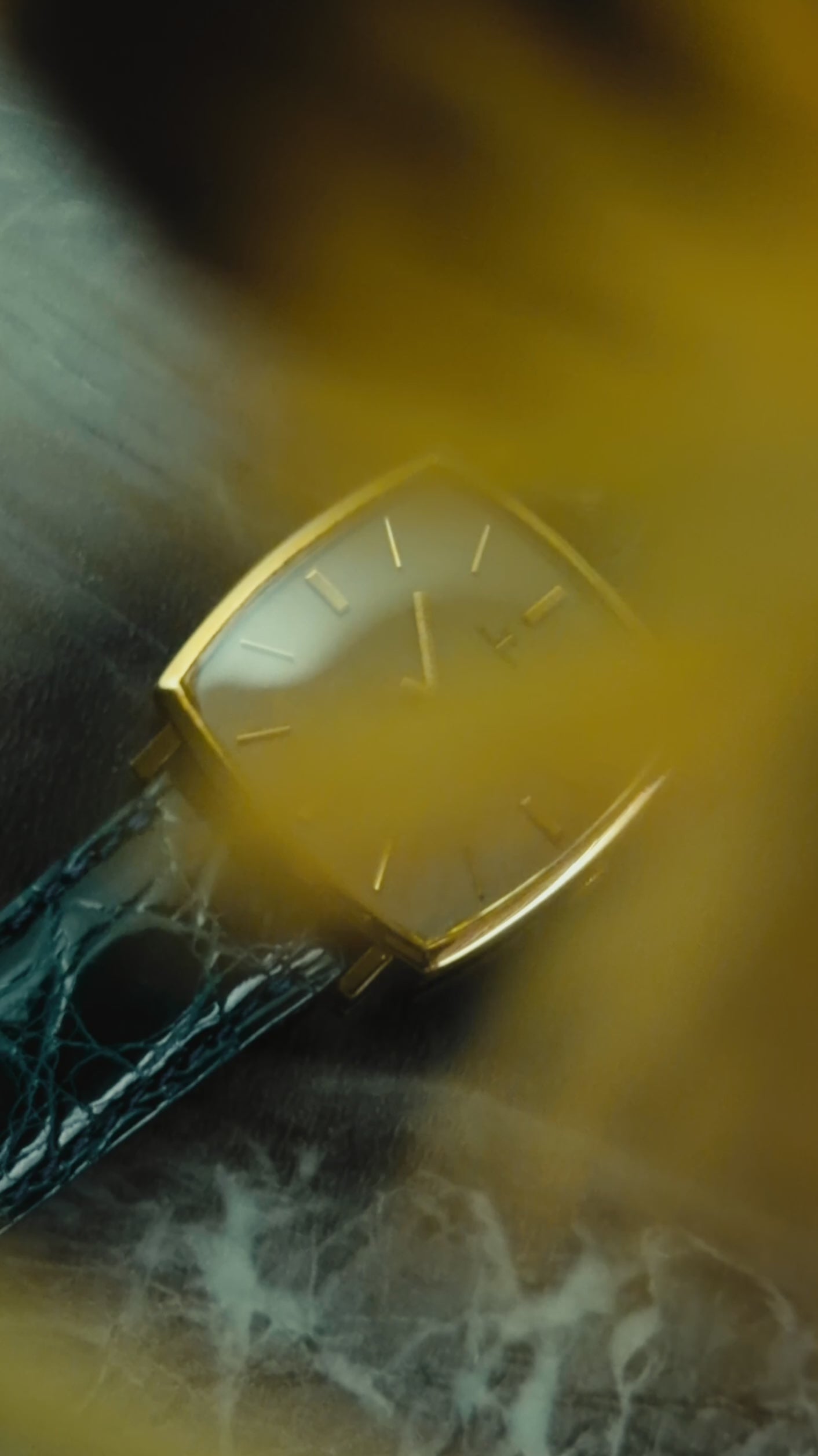 Jaeger-LeCoultre  18K Yellow Gold LECOULTRE CLUB